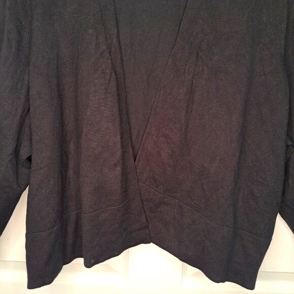 Lane Bryant Black Open Front Cropped Cardigan Shrug Plus Size 22/24 - Picture 4 of 6